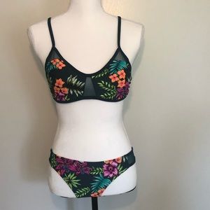 💥 Price DROP Love it. Buy it. 2 piece